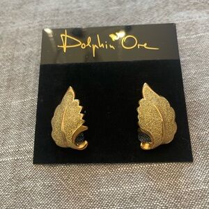 Dolphin Ore Gold Leaf Earrings